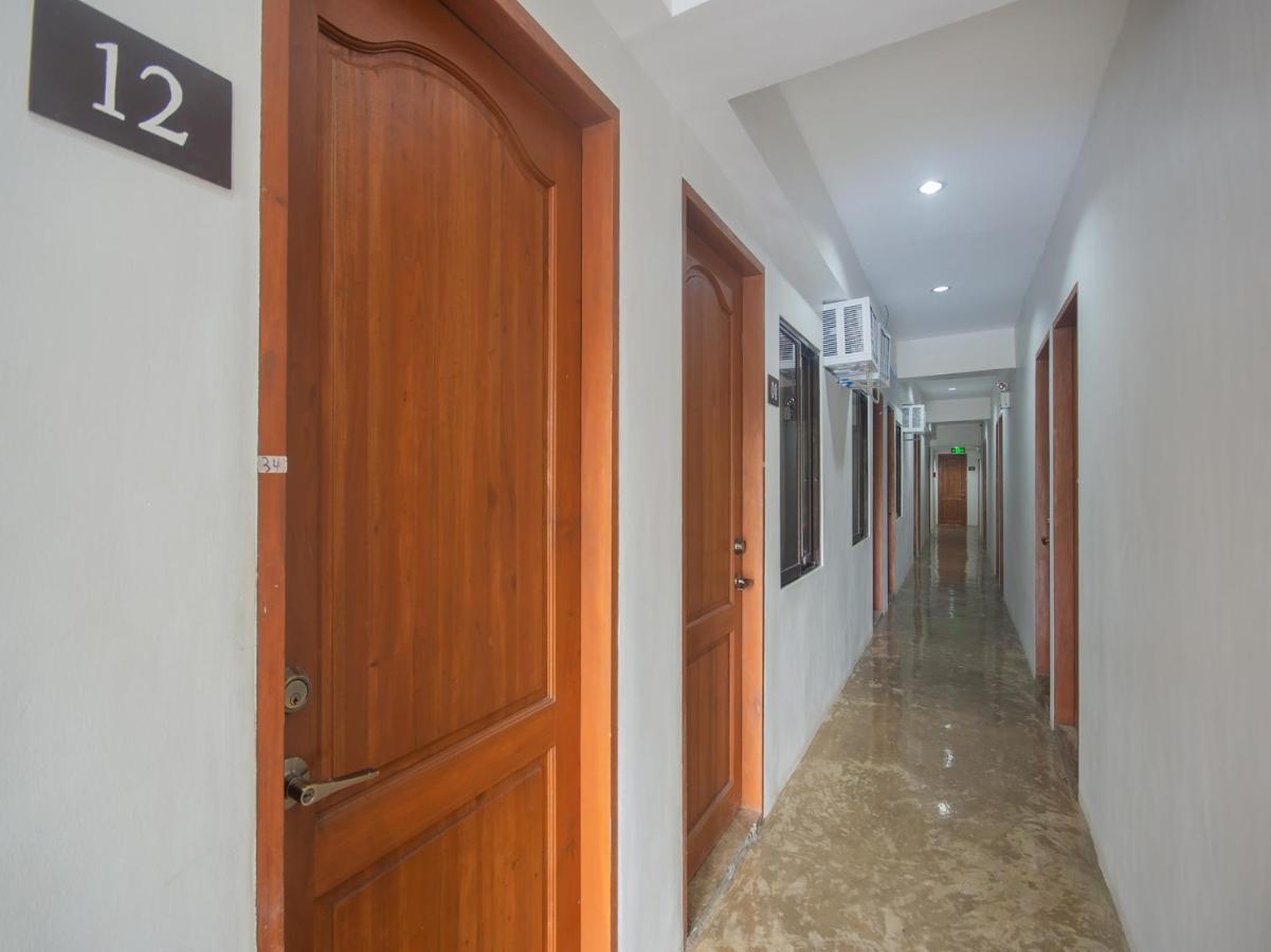 Gplace Hotel Cebu Buitenkant foto
