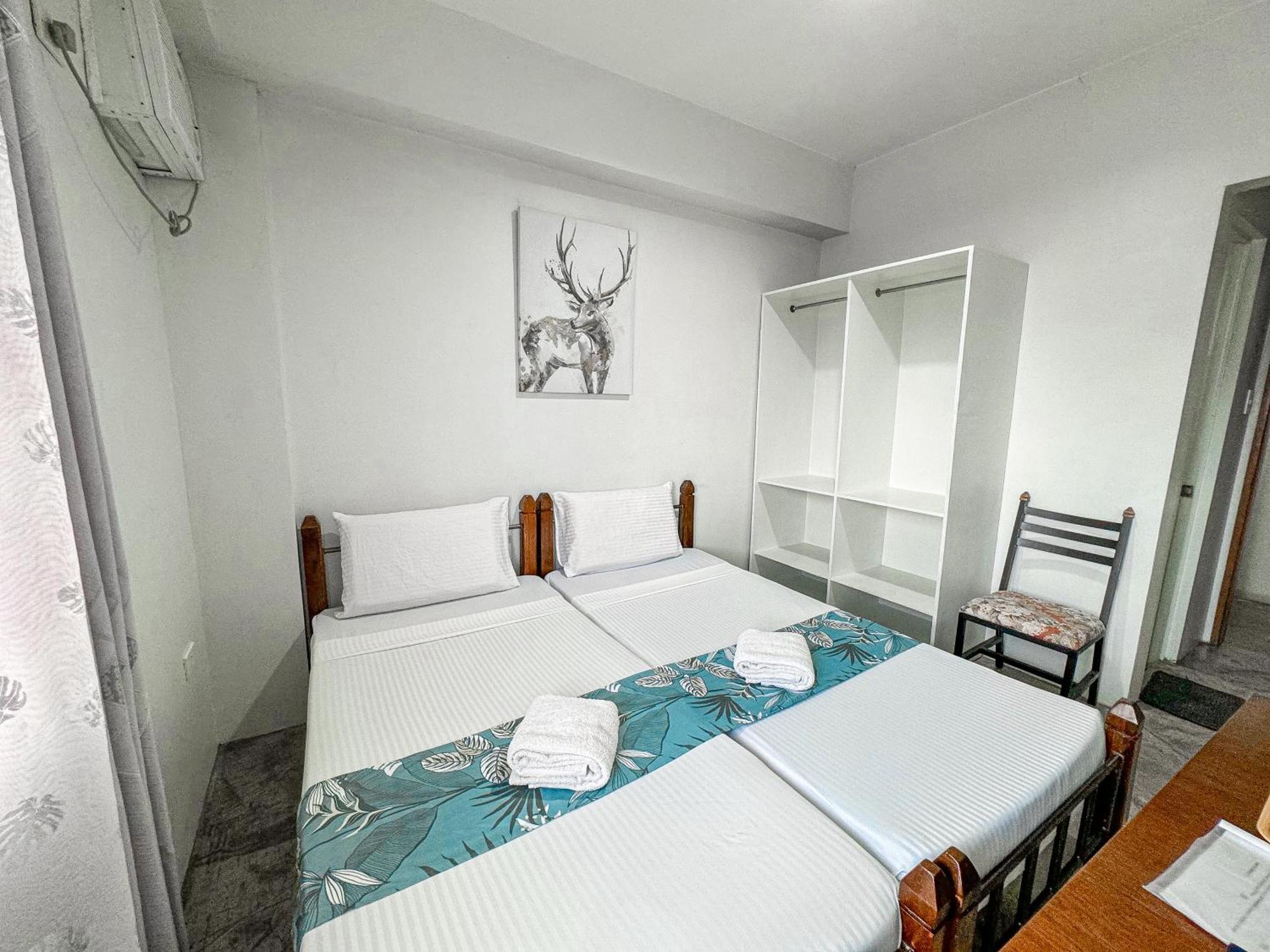 Gplace Hotel Cebu Buitenkant foto