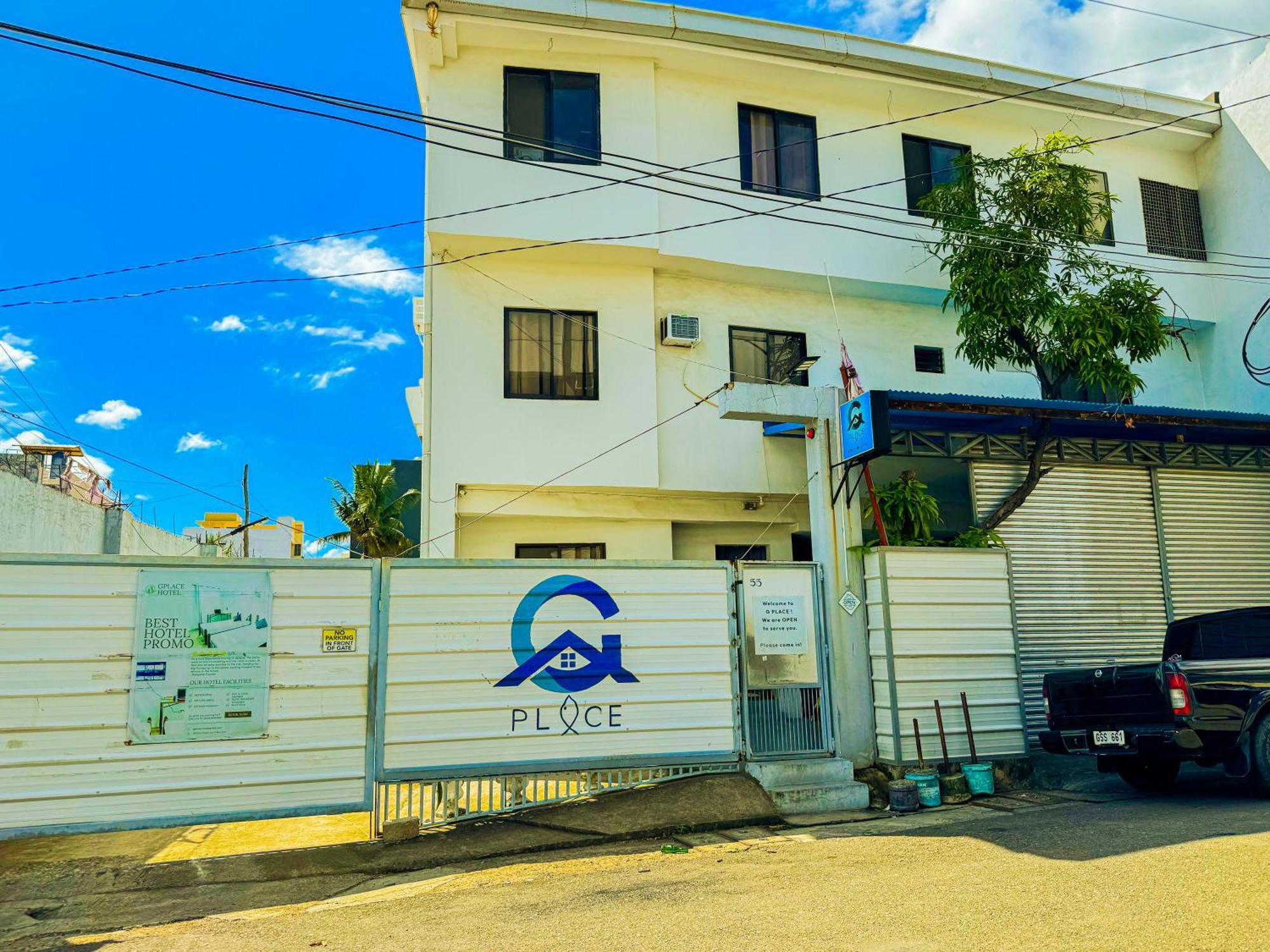 Gplace Hotel Cebu Buitenkant foto